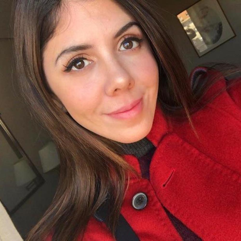Meet your Posher, Lorena